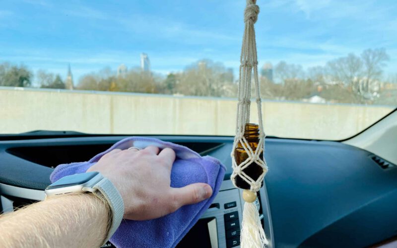 Autoreinigung: Tipps für Sitze, Fußmatten und Cockpit