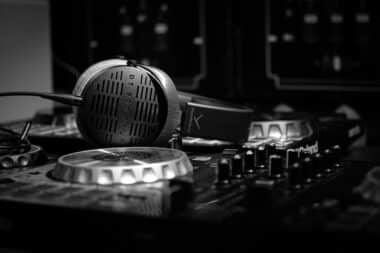 Für den perfekten Sound: Die Top-Merkmale von Studio-Kopfhörern