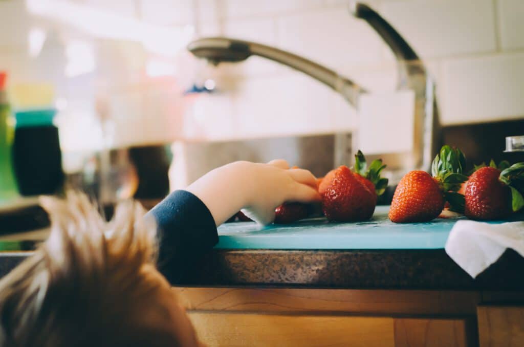 Wie man Kinder auf eine gesunde Ernährung umstellt
