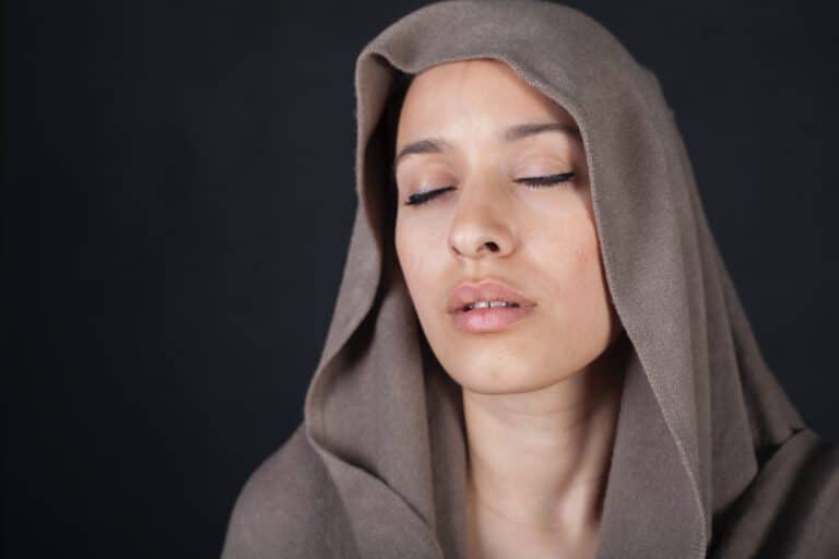 Nase im Blick: Anatomie, Aufgaben, Schwierigkeiten & Pflege