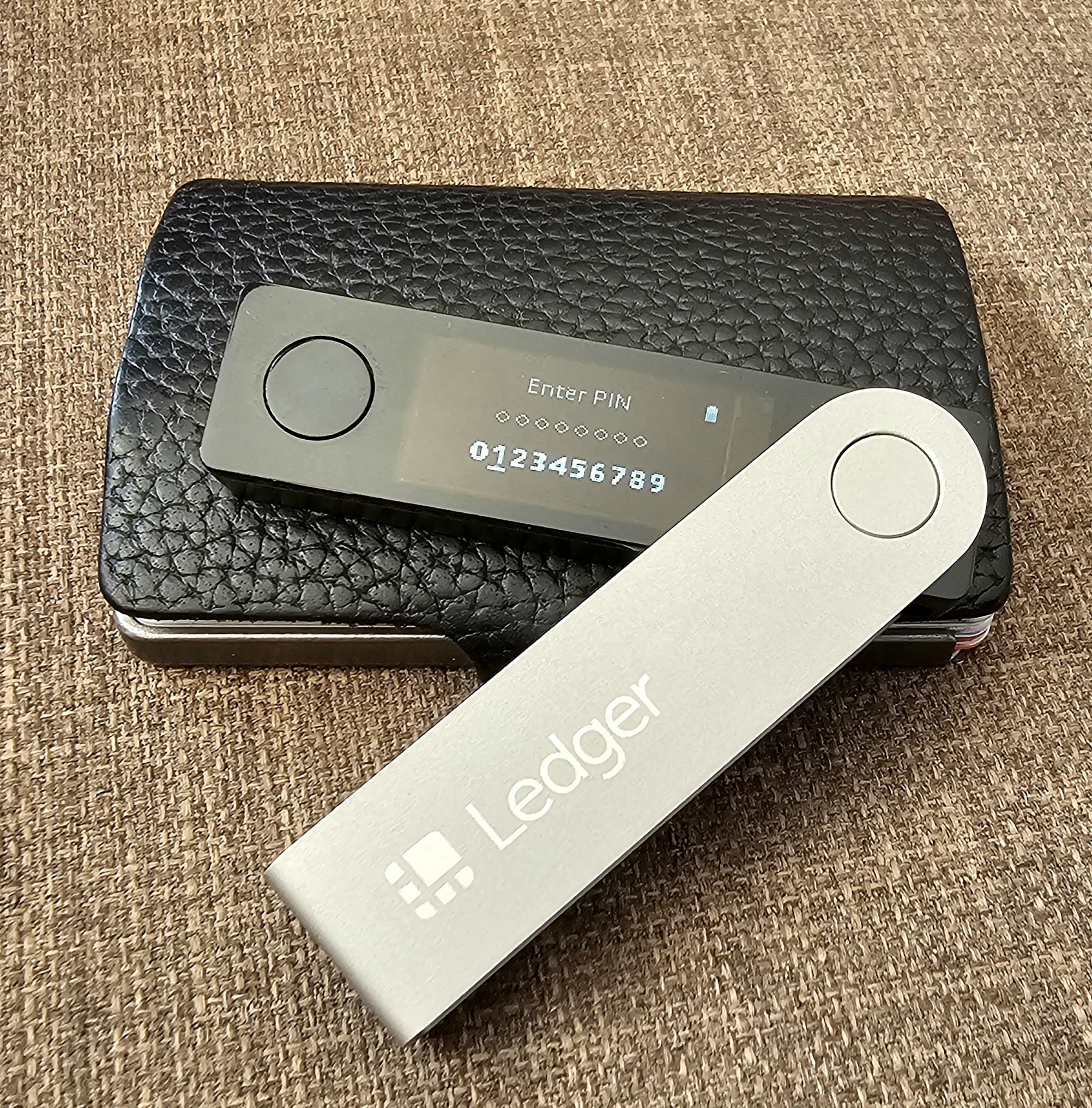 Ledger Nano X - Hardware-Wallet
Verwende Ihne und bereite dich auf das Web 3.0 vor.