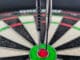 Darts mit glatter und Nano-Grip Swiss Point Spitze stecken sicher im Bull – Vergleich Boardschonung