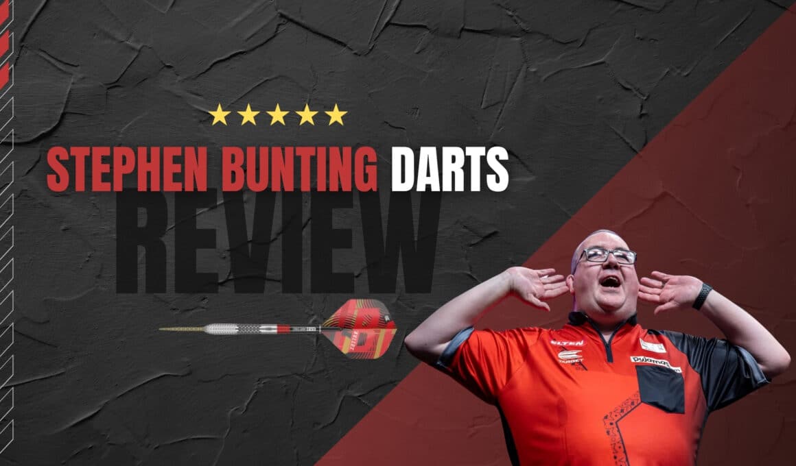 Bannergrafik „Stephen Bunting Darts Review“ mit jubelndem Dartspieler in rotem Trikot